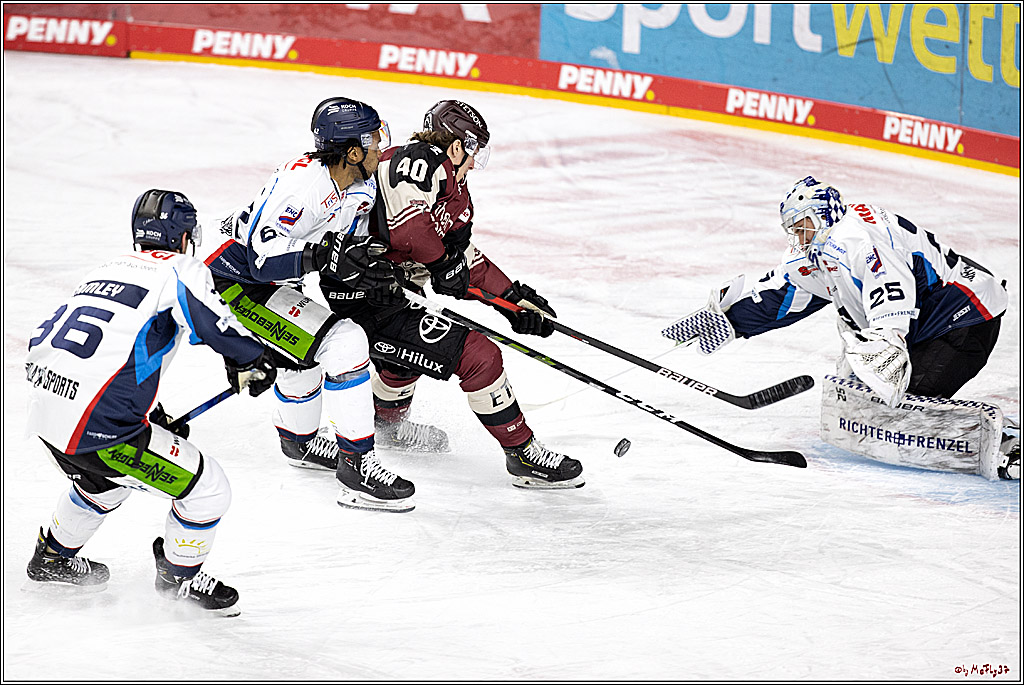 PENNY DEL;  Koelner Haie - Straubing Tigers; Koeln, 14.04.2021
